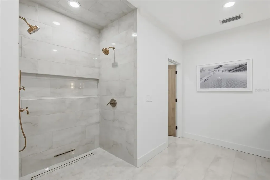 4833 Featherbed Lane Sarasota FL 34242
