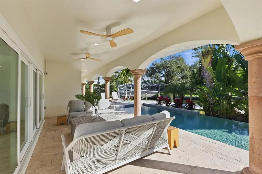 4833 Featherbed Lane Sarasota FL 34242