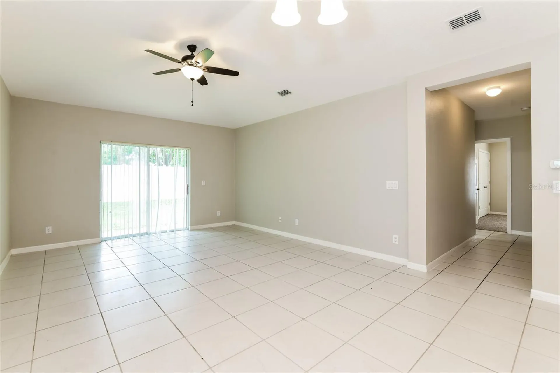 216 Whispering Pines Way Davenport FL 33837