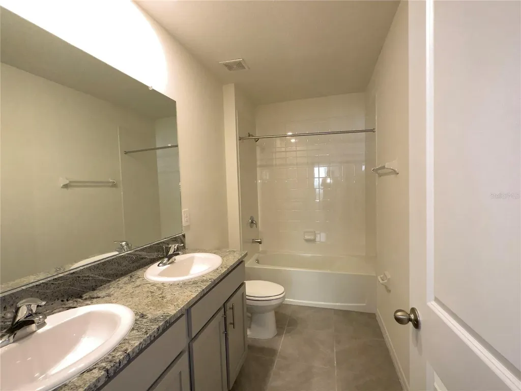 3238 Hilltop Circle Bradenton FL 34211