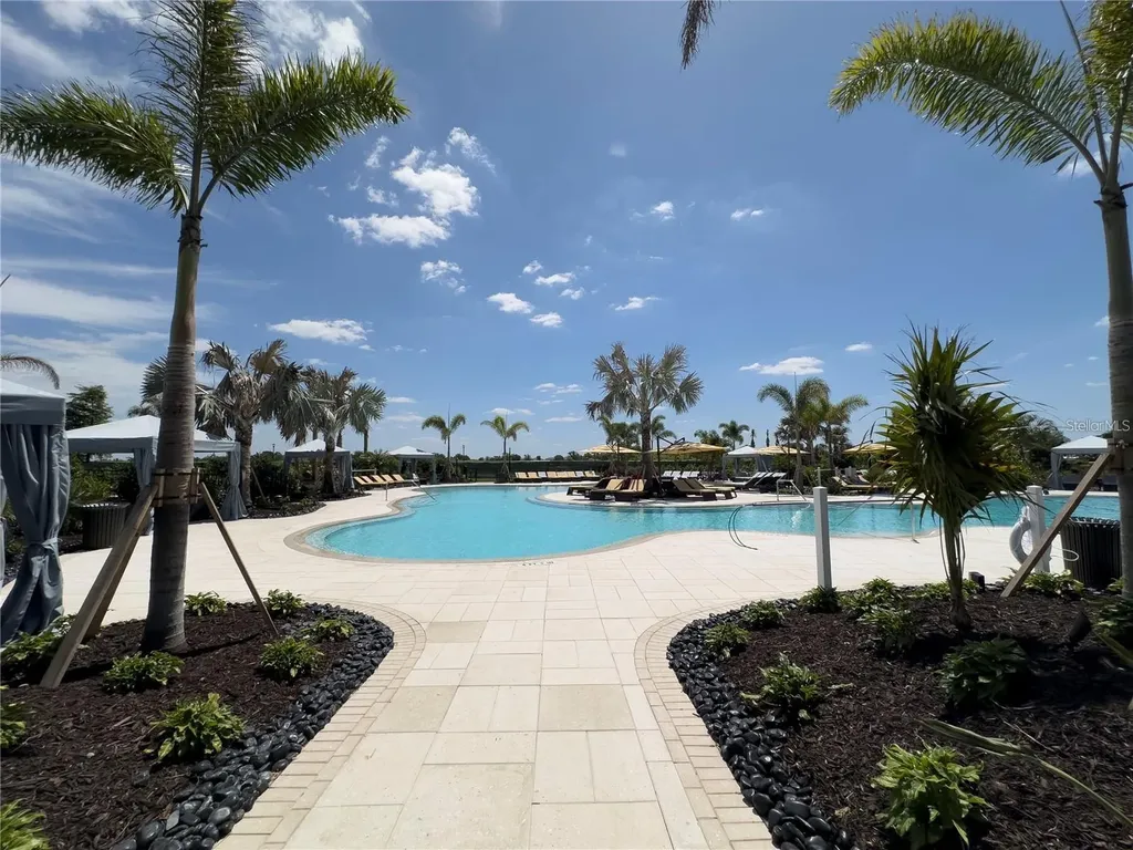 3238 Hilltop Circle Bradenton FL 34211