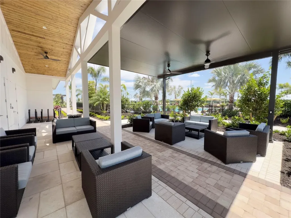 3238 Hilltop Circle Bradenton FL 34211