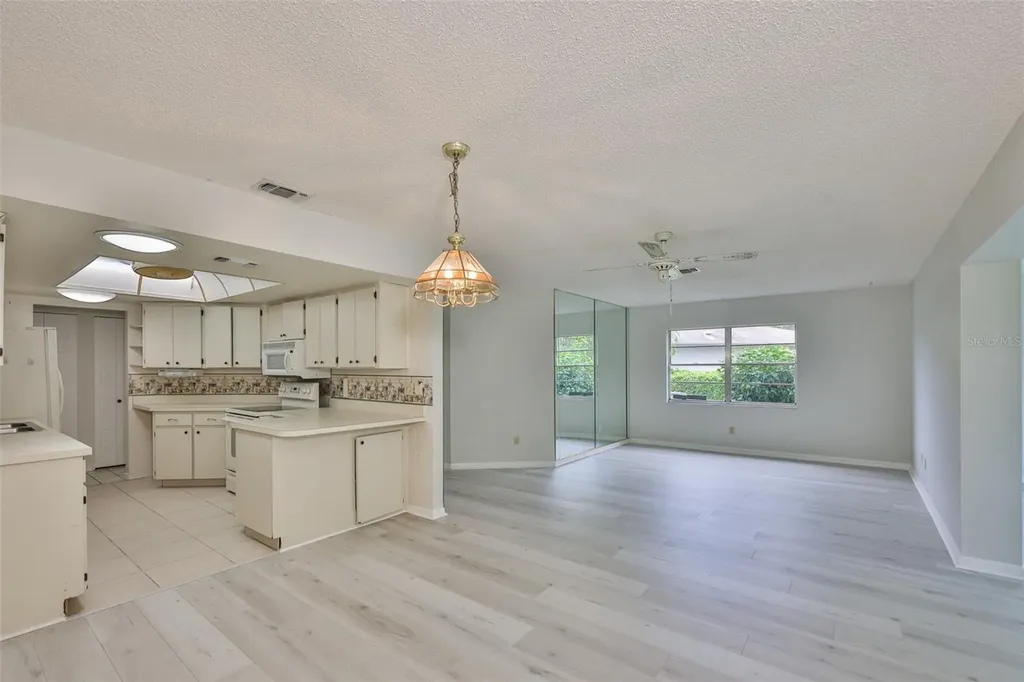 2026 Hawkhurst Circle Sun City Center FL 33573