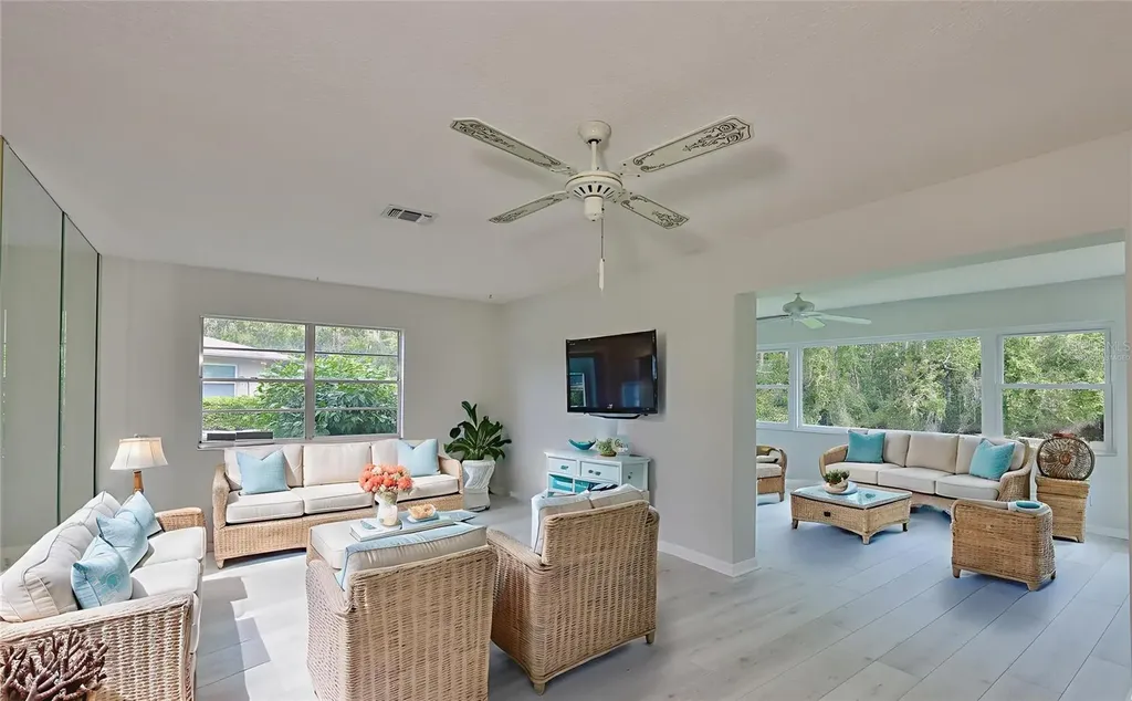 2026 Hawkhurst Circle Sun City Center FL 33573