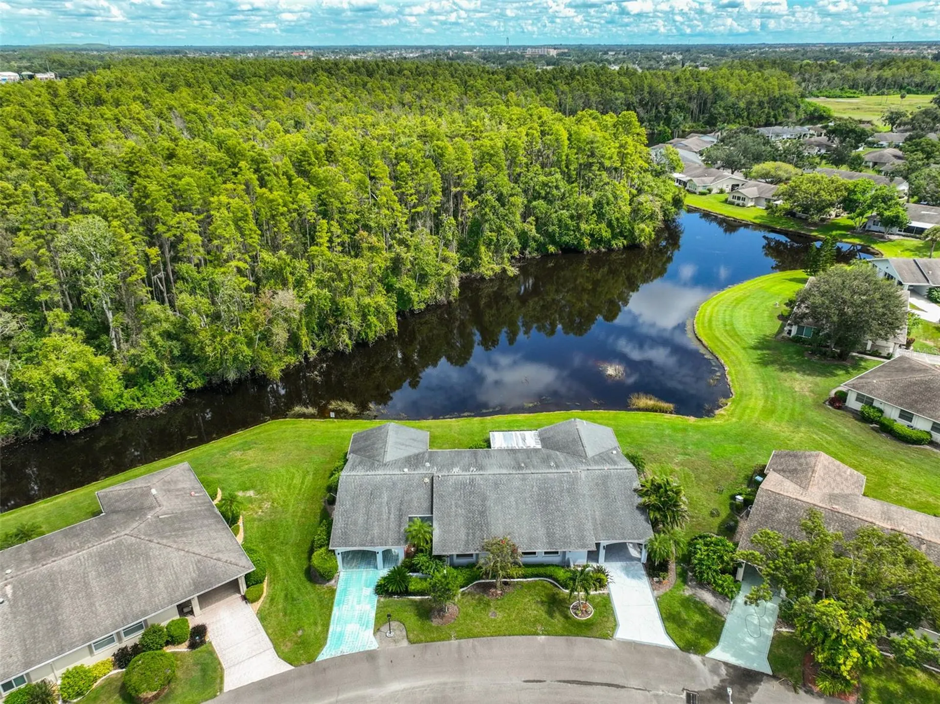 2026 Hawkhurst Circle Sun City Center FL 33573