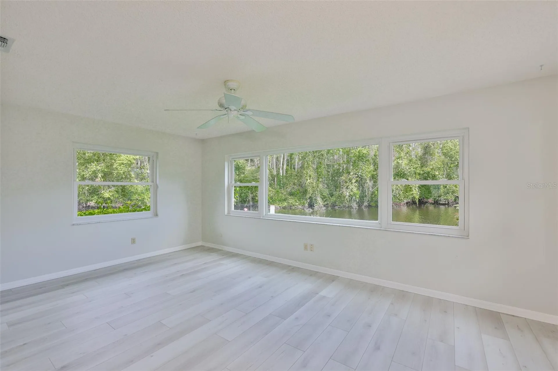 2026 Hawkhurst Circle Sun City Center FL 33573
