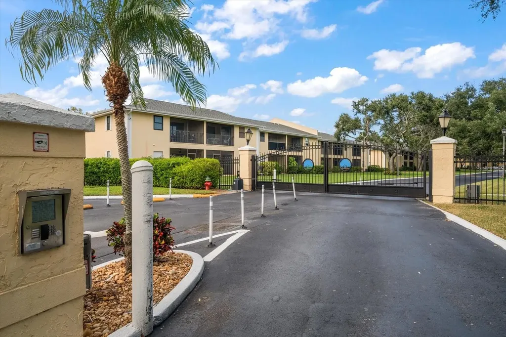 3001 58th Avenue S St Petersburg FL 33712