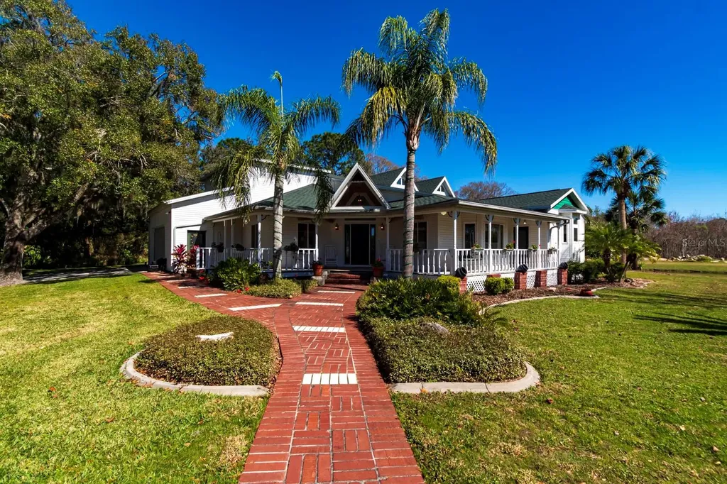 9215 Ridge Road New Port Richey FL 34654