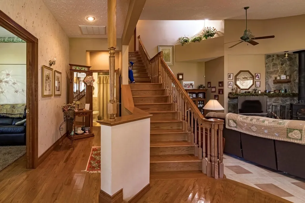 9215 Ridge Road New Port Richey FL 34654