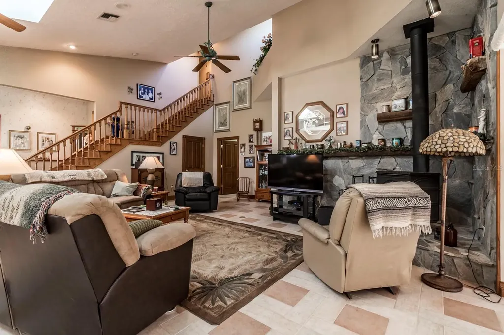 9215 Ridge Road New Port Richey FL 34654