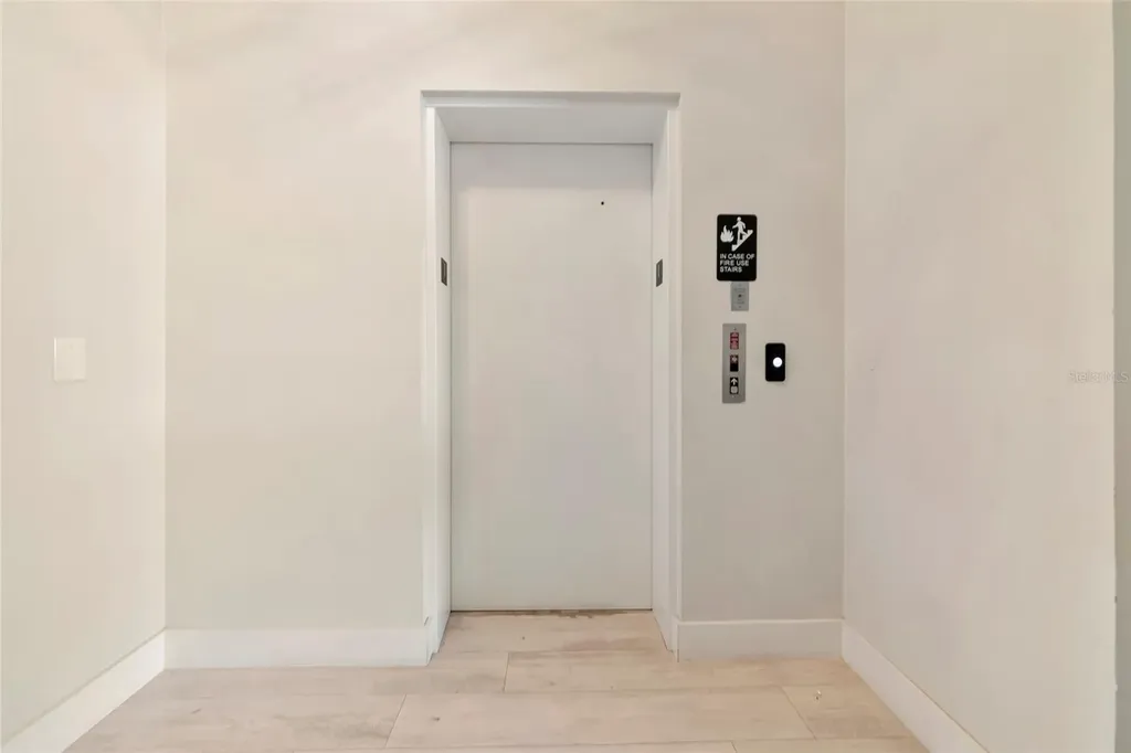 1345 2nd Street Sarasota FL 34236