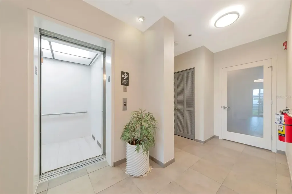 1345 2nd Street Sarasota FL 34236