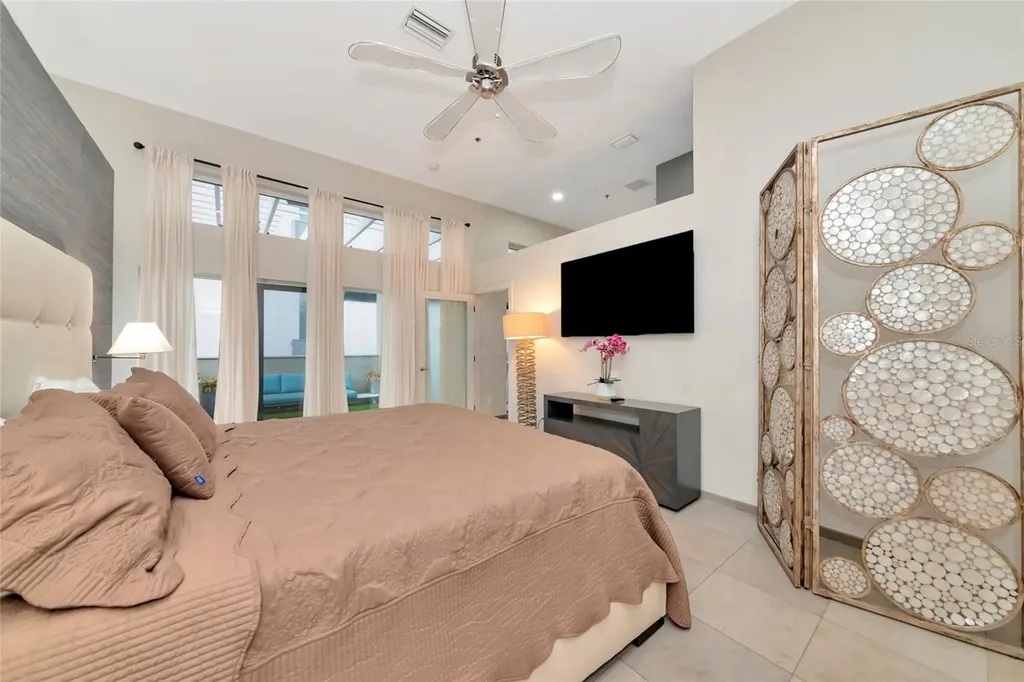 1345 2nd Street Sarasota FL 34236