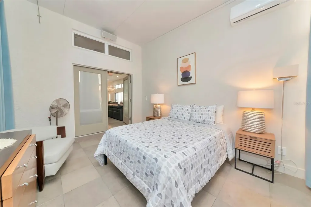 1345 2nd Street Sarasota FL 34236