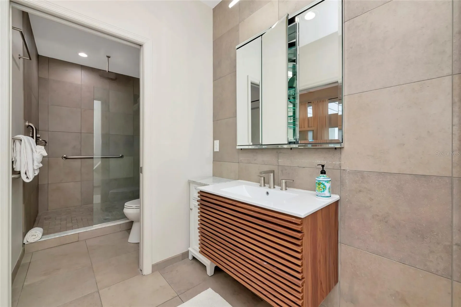 1345 2nd Street Sarasota FL 34236