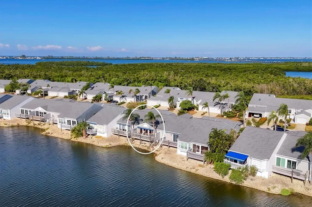 1225 Spoonbill Landings Circle Bradenton FL 34209