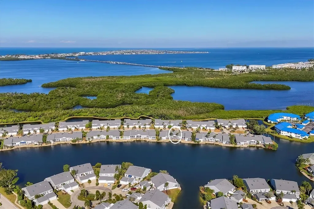 1225 Spoonbill Landings Circle Bradenton FL 34209