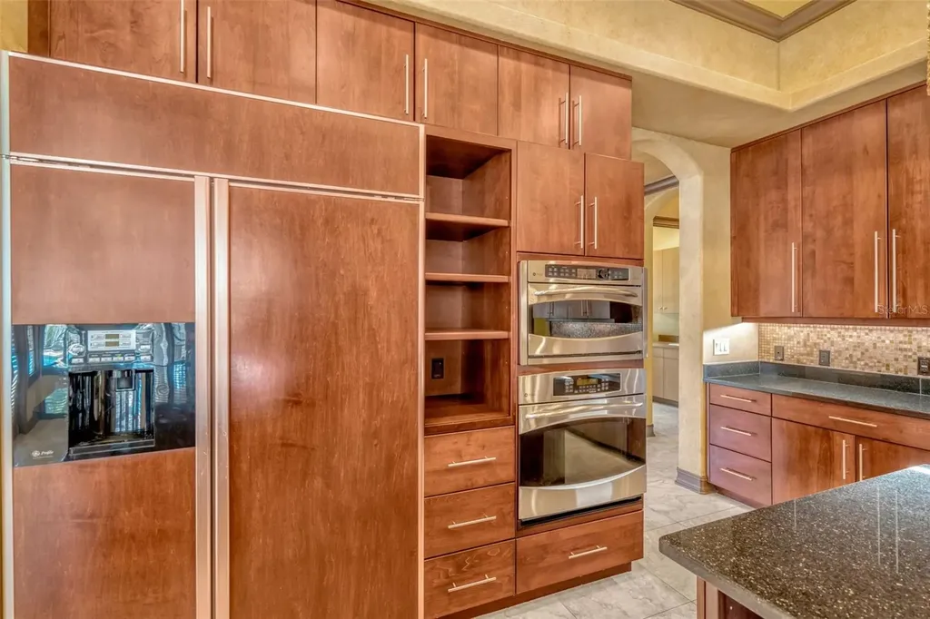 1079 Ashland Avenue Tarpon Springs FL 34689