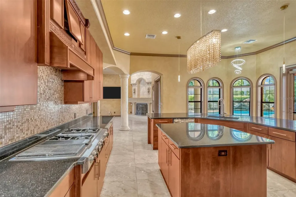 1079 Ashland Avenue Tarpon Springs FL 34689