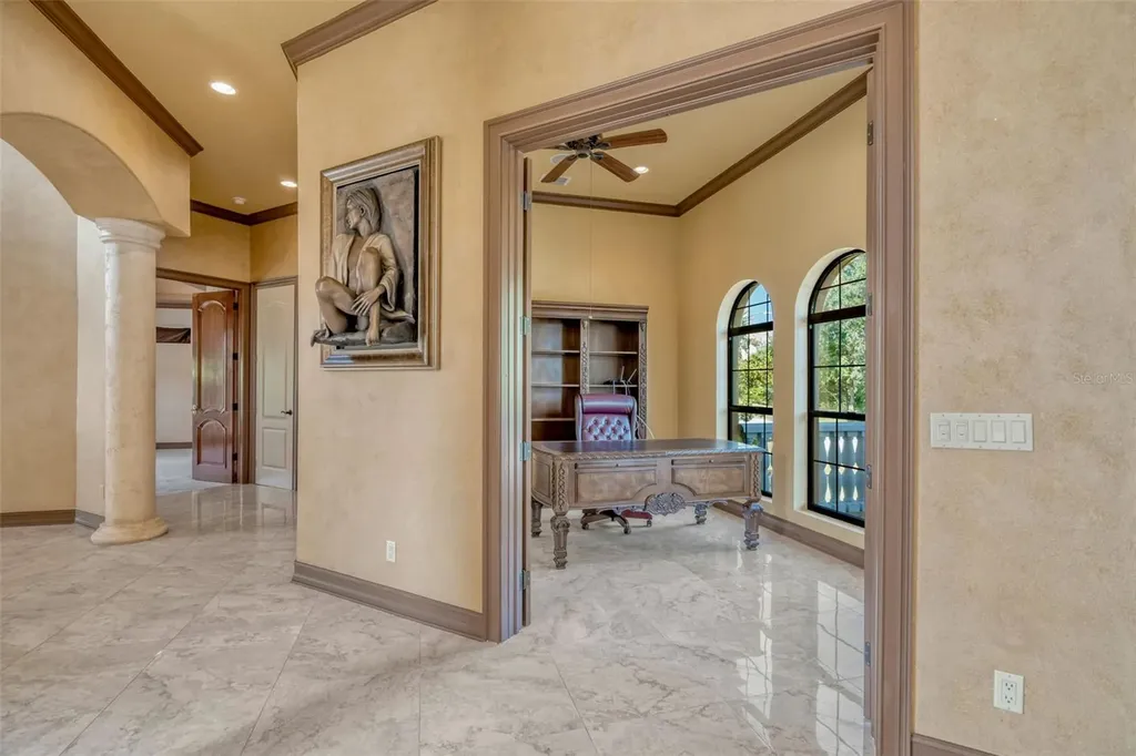 1079 Ashland Avenue Tarpon Springs FL 34689