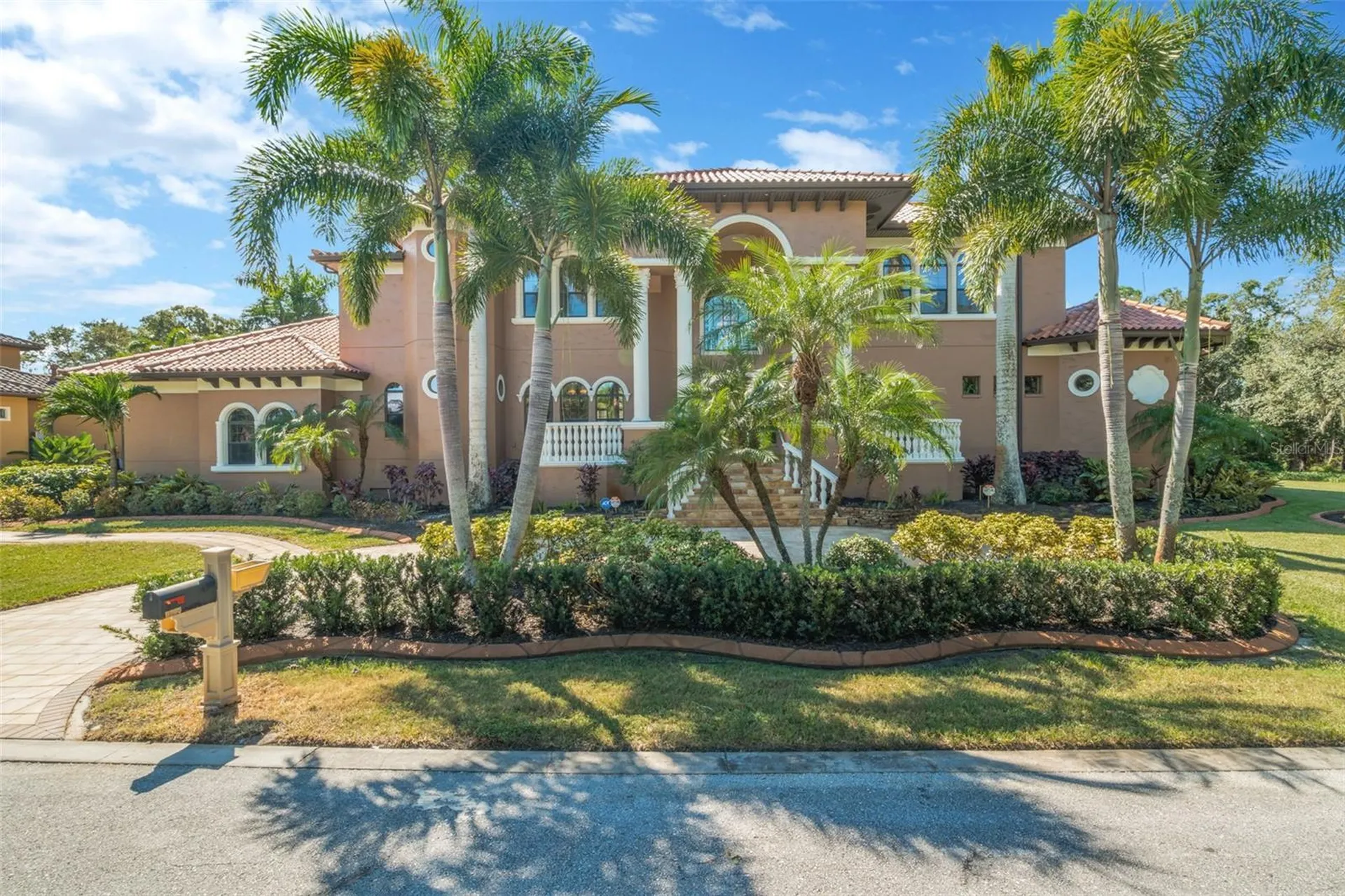 1079 Ashland Avenue Tarpon Springs FL 34689