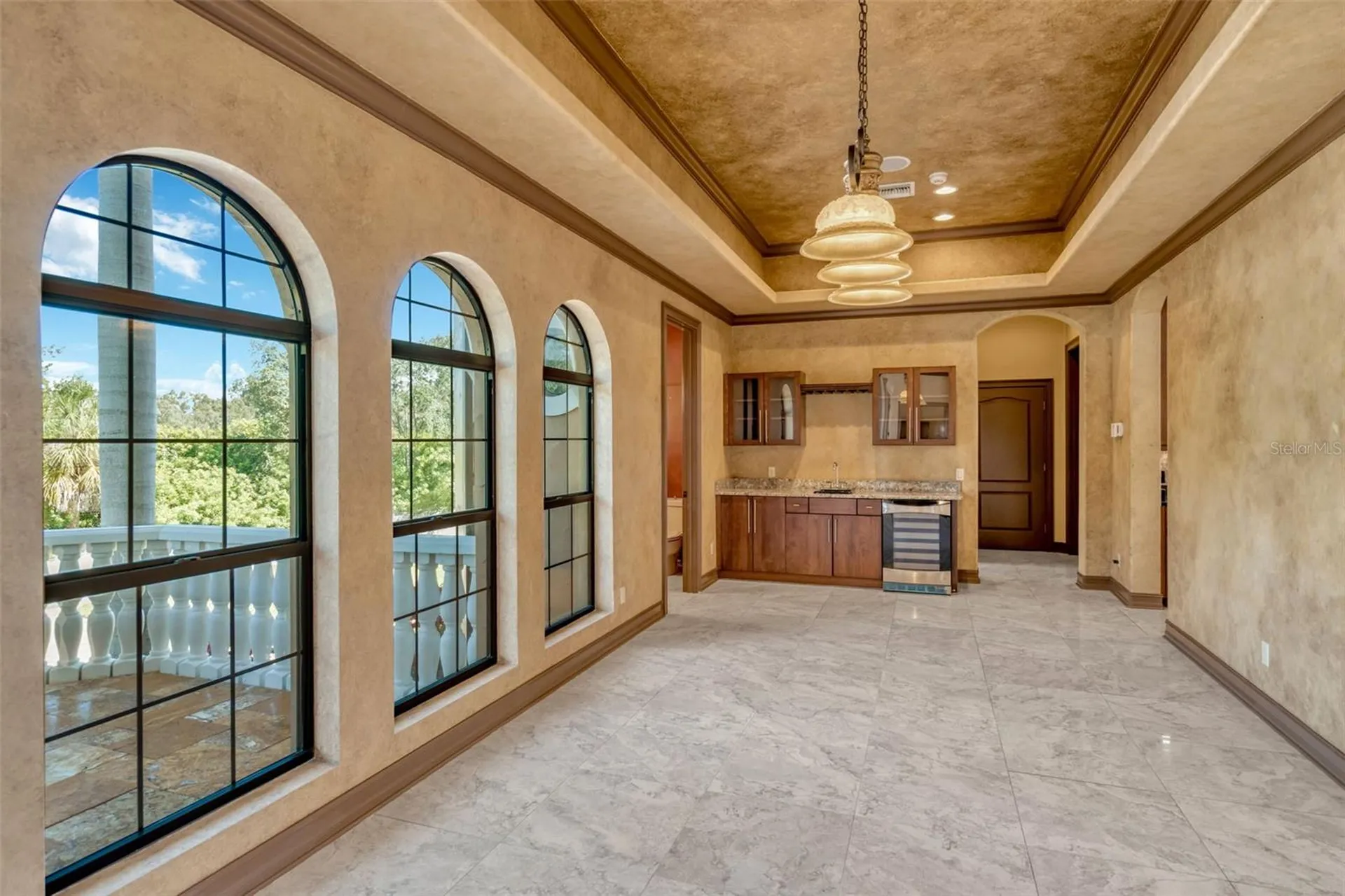 1079 Ashland Avenue Tarpon Springs FL 34689