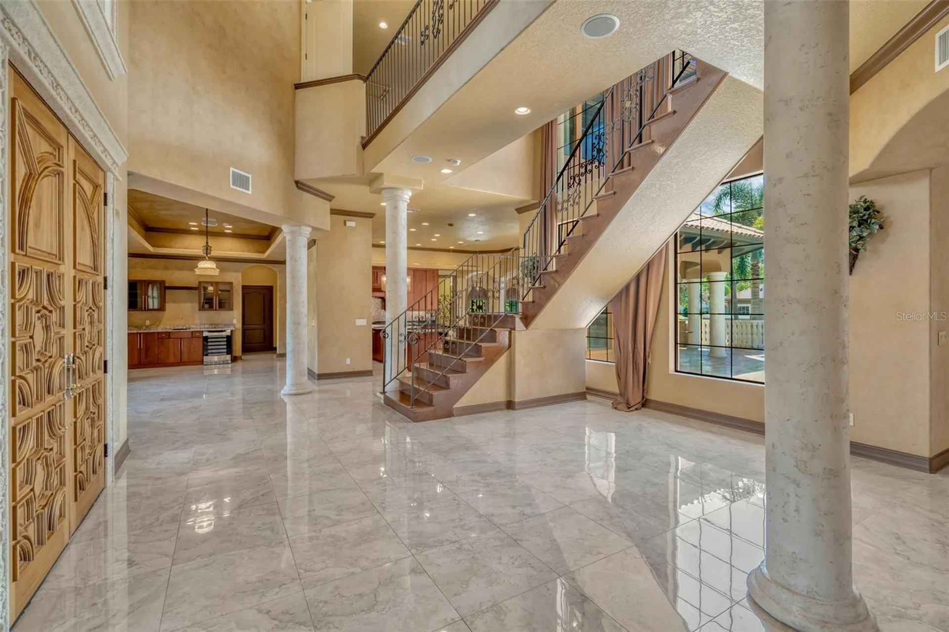 1079 Ashland Avenue Tarpon Springs FL 34689