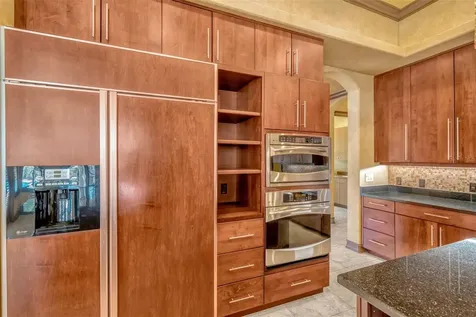 1079 Ashland Avenue Tarpon Springs FL 34689
