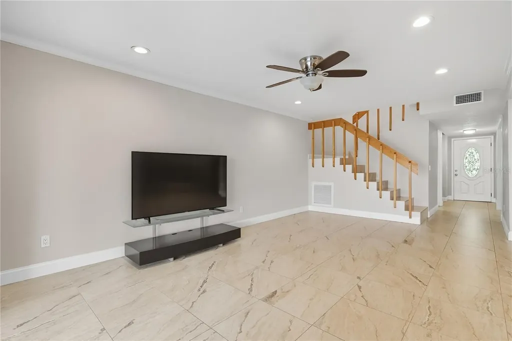 8717 Bay Pointe Drive Tampa FL 33615