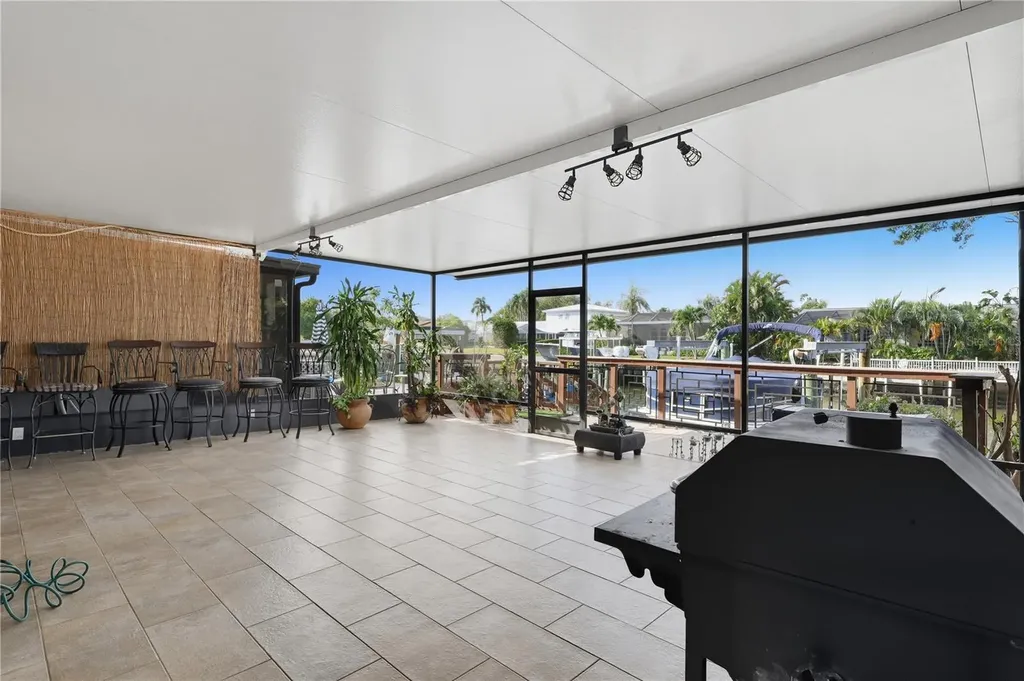 8717 Bay Pointe Drive Tampa FL 33615
