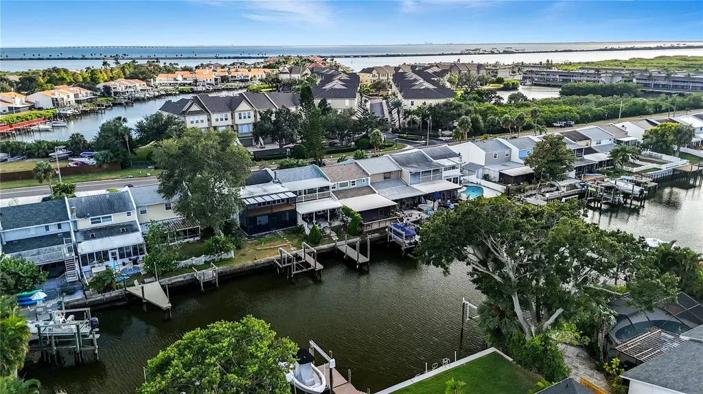 8717 Bay Pointe Drive Tampa FL 33615