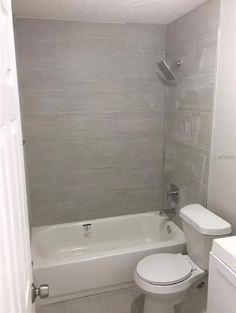 7413 Villas Oak Court Orlando FL 32835