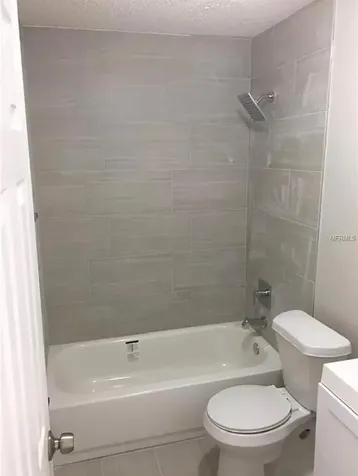 7413 Villas Oak Court Orlando FL 32835