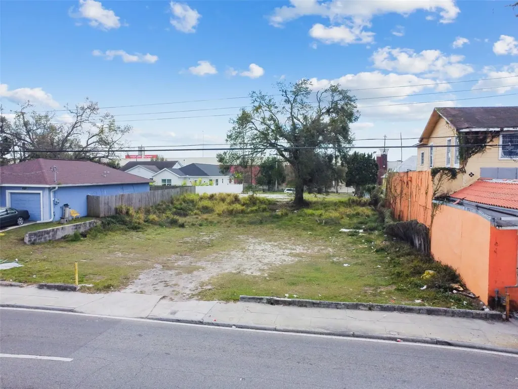 2213 E Columbus Drive Tampa FL 33605