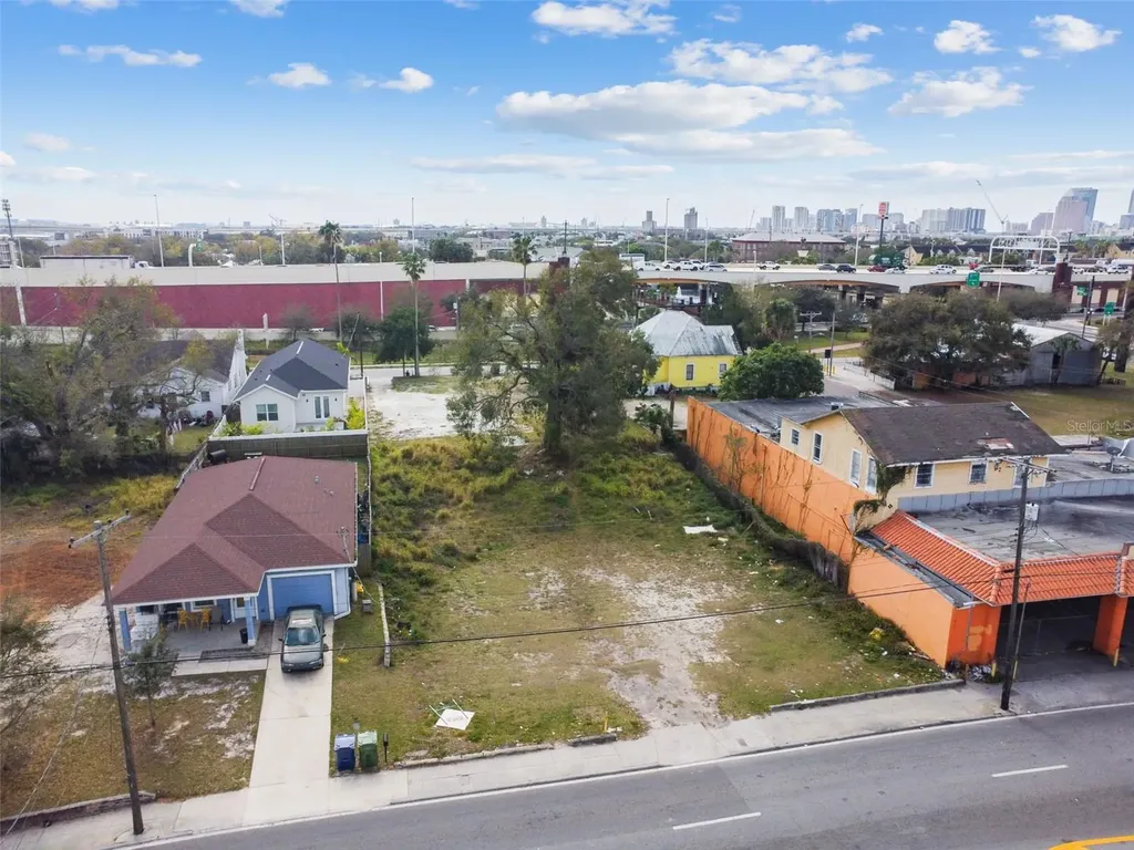2213 E Columbus Drive Tampa FL 33605