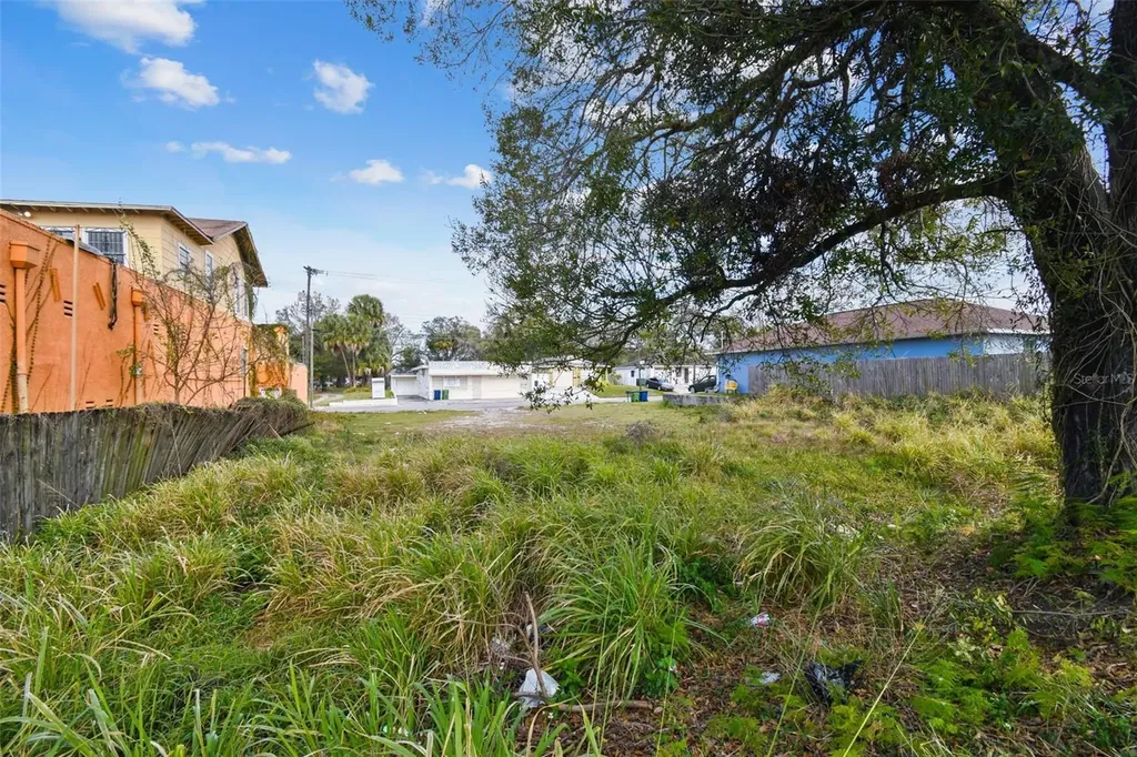 2213 E Columbus Drive Tampa FL 33605