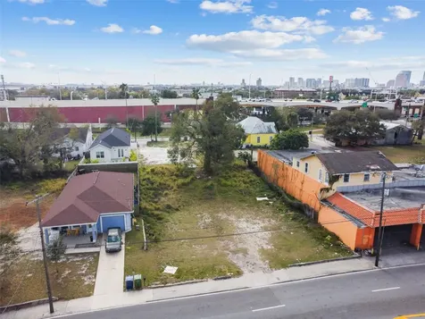 2213 E Columbus Drive Tampa FL 33605
