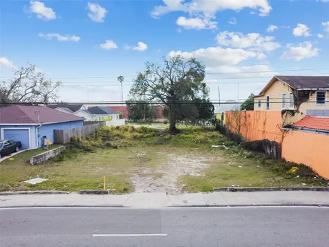 2213 E Columbus Drive Tampa FL 33605
