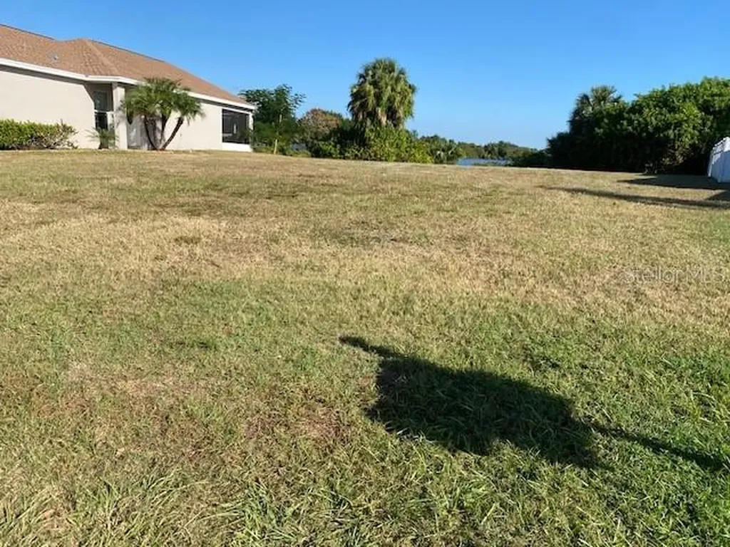 11344 Southwind Lake Drive Gibsonton FL 33534