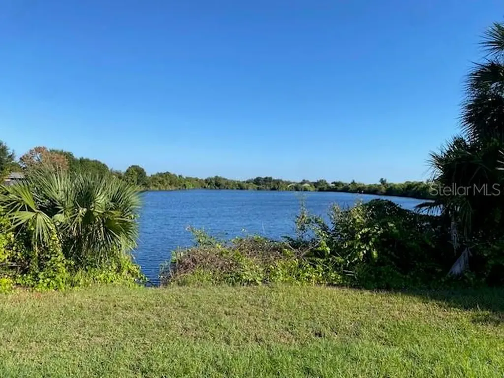 11344 Southwind Lake Drive Gibsonton FL 33534