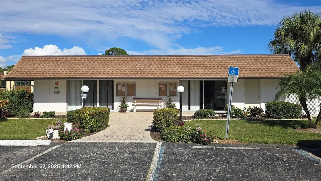 10 Quails Run Boulevard Englewood FL 34223