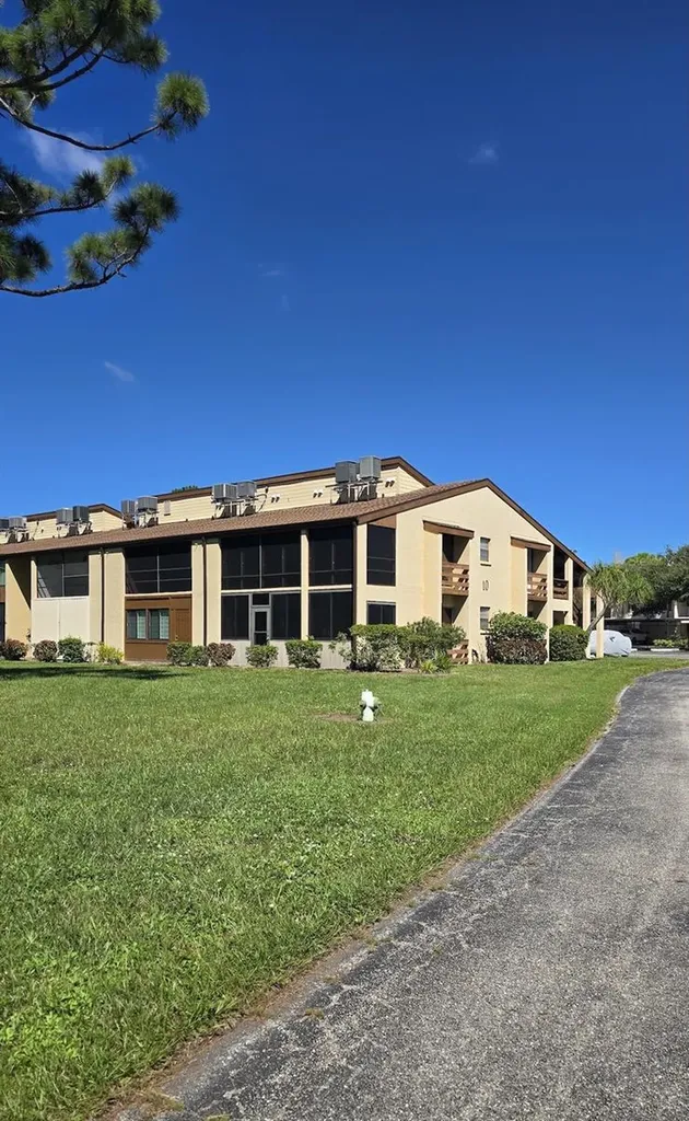 10 Quails Run Boulevard Englewood FL 34223