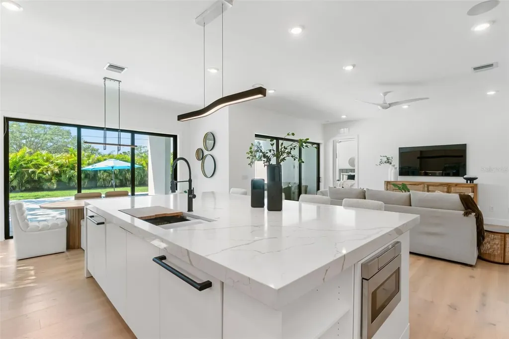 2226 Grove Street Sarasota FL 34239