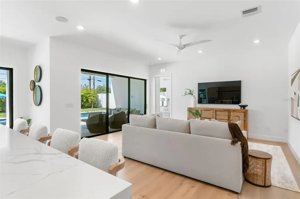 2226 Grove Street Sarasota FL 34239
