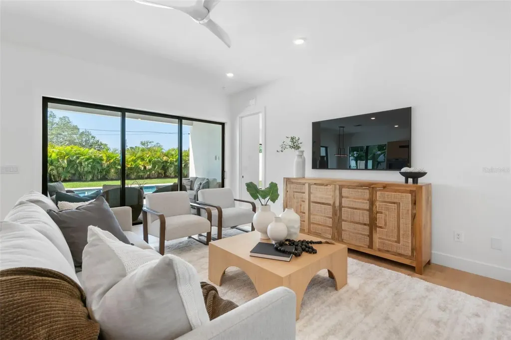 2226 Grove Street Sarasota FL 34239