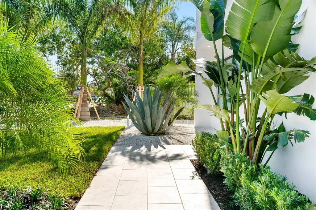 2226 Grove Street Sarasota FL 34239