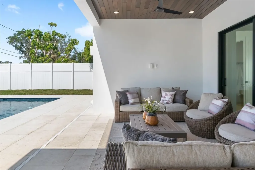 2226 Grove Street Sarasota FL 34239