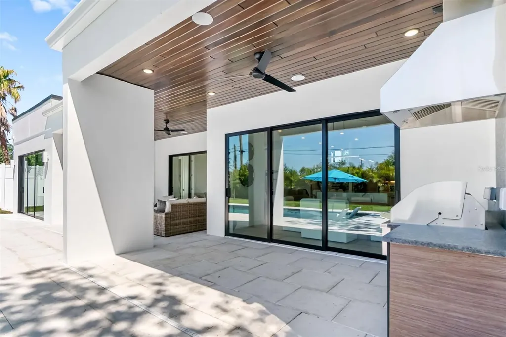 2226 Grove Street Sarasota FL 34239