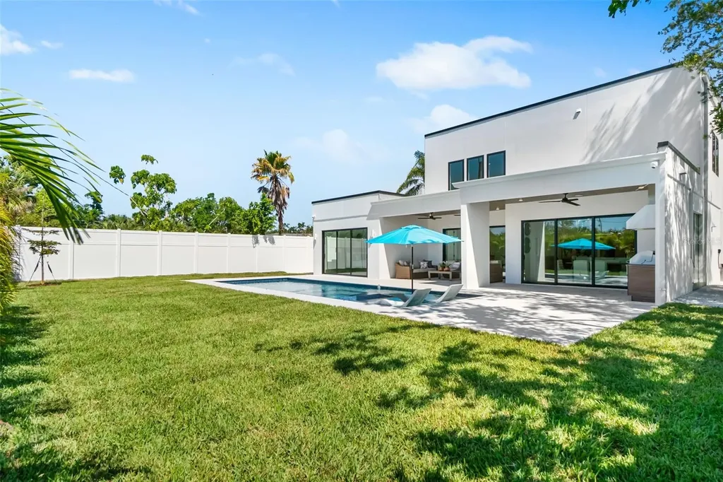 2226 Grove Street Sarasota FL 34239