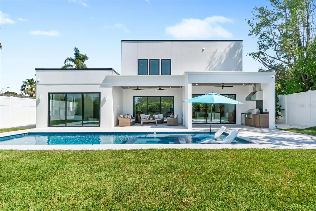 2226 Grove Street Sarasota FL 34239